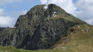 Ďumbier Nízke Tatry 2 Zdroj: https://sk.wikipedia.org/wiki/%C4%8Eumbier_(vrch)