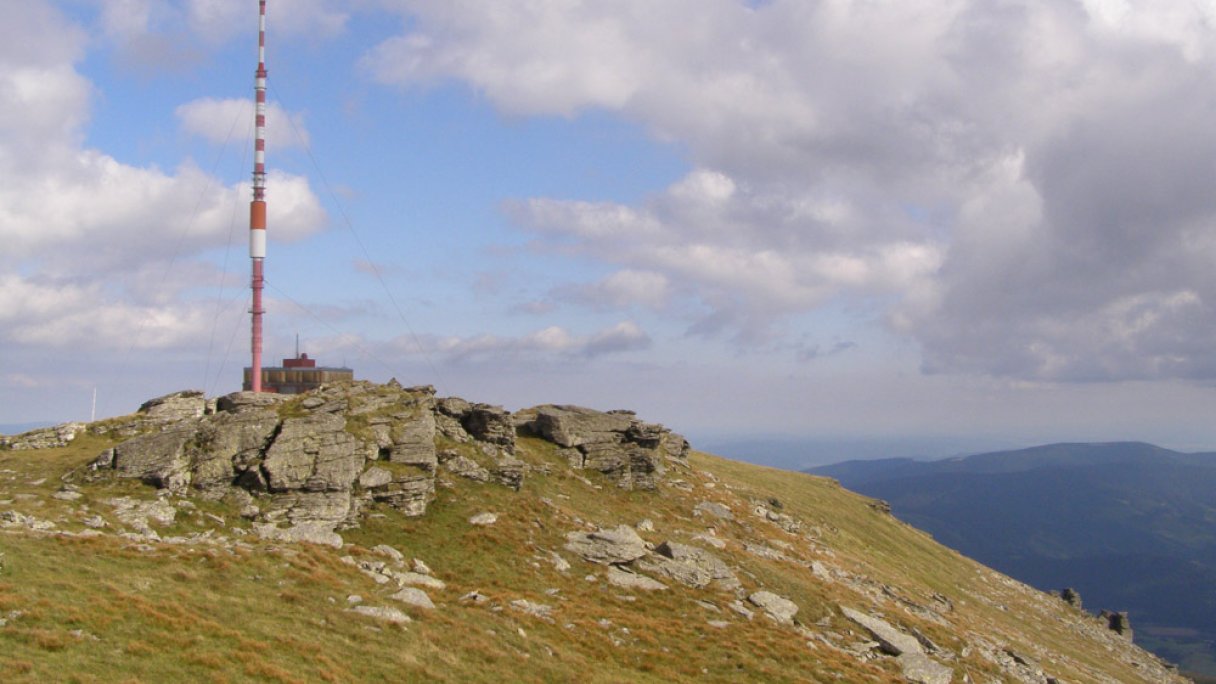 Kráľová hoľa, Nízke Tatry 1 Zdroj: https://sk.wikipedia.org/wiki/Kr%C3%A1%C4%BEova_ho%C4%BEa