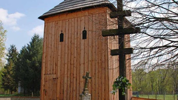 Chrám sv. Michala Archanjela Ladomirová 3 Zdroj: https://sk.wikipedia.org/wiki/Chr%C3%A1m_sv%C3%A4t%C3%A9ho_Michala_archanjela_(Ladomirov%C3%A1) Chrám sv. Michala Archanjela Ladomirová 3 Zdroj: https://sk.wikipedia.org/wiki/Chr%C3%A1m_sv%C3%A4t%C3%A9ho_Michala_archanjela_(Ladomirov%C3%A1)