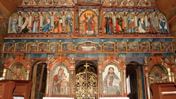 Kostol Ochrany Presvätej Bohorodičky Miroľa - interiér Autor: Mária Žarnayová Zdroj: http://www.drevenechramy.sk/media/big/galery_image_213.jpg Kostol Ochrany Presvätej Bohorodičky Miroľa - interiér Autor: Mária Žarnayová Zdroj: http://www.drevenechramy.sk/media/big/galery_image_213.jpg