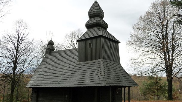 Chrám Prenesenia ostatkov sv. Mikuláša – biskupa Ruská Bystrá 2 Autor: Peter Zelizňák Zdroj: https://upload.wikimedia.org/wikipedia/commons/thumb/c/c5/Cerkov_Prenesenia_ostatkov_svateho_Mikulasa_Ruska_Bystra_okres_Snina.jpg/800px-Cerkov_Prenesenia_ostatkov_svateho_Mikulasa_Ruska_Bystra_okres_Snina.jpg Chrám Prenesenia ostatkov sv. Mikuláša – biskupa Ruská Bystrá 2 Autor: Peter Zelizňák Zdroj: https://upload.wikimedia.org/wikipedia/commons/thumb/c/c5/Cerkov_Prenesenia_ostatkov_svateho_Mikulasa_Ruska_Bystra_okres_Snina.jpg/800px-Cerkov_Prenesenia_ostatkov_svateho_Mikulasa_Ruska_Bystra_okres_Snina.jpg