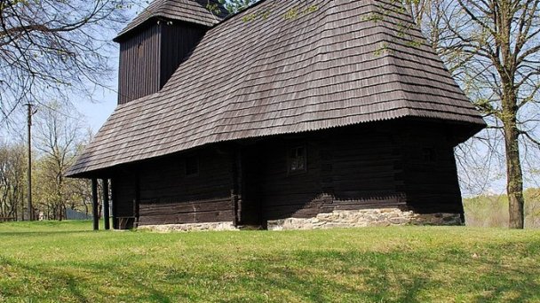 Chrám Prenesenia ostatkov sv. Mikuláša – biskupa Ruská Bystrá - východný pohľad Autor: Henryk Bielamowicz Zdroj: https://upload.wikimedia.org/wikipedia/commons/thumb/1/15/Rusk%C3%A1_Bystr%C3%A1%2C_cerkiew%2C_widok_od_wschodu.jpg/800px-Rusk%C3%A1_Bystr%C3%A1%2C_cerkiew%2C_widok_od_wschodu.jpg Chrám Prenesenia ostatkov sv. Mikuláša – biskupa Ruská Bystrá - východný pohľad Autor: Henryk Bielamowicz Zdroj: https://upload.wikimedia.org/wikipedia/commons/thumb/1/15/Rusk%C3%A1_Bystr%C3%A1%2C_cerkiew%2C_widok_od_wschodu.jpg/800px-Rusk%C3%A1_Bystr%C3%A1%2C_cerkiew%2C_widok_od_wschodu.jpg
