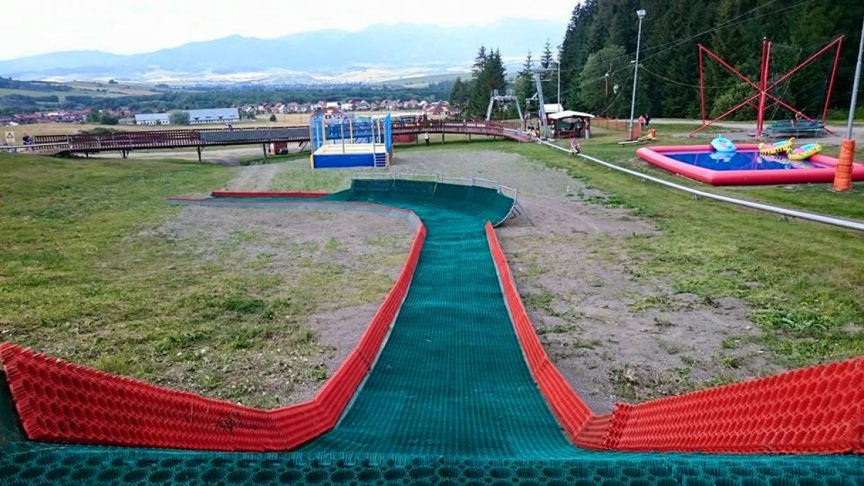 Fun park Žiarce 5 Zdroj: https://scontent-vie1-1.xx.fbcdn.net/v/t1.0-9/13592422_1062281193856872_458099774088356054_n.jpg?_nc_cat=100&_nc_sid=110474&_nc_oc=AQl4phrYOKKfpDHDEn-NwqOWqHZLJn_y1P6kQszijeXN_lw7fOk79zKAOrQzDWDzLUY&_nc_ht=scontent-vie1-1.xx&oh=e56e69311108caa7080f1ab94e18685d&oe=5EC9B557&dl=1