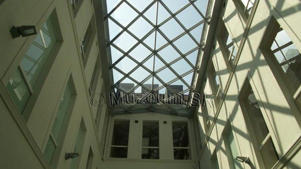 Slovenská národná galéria, SNG Bratislava 3 Zdroj: https://www.muzeum.sk/slovenska-narodna-galeria-bratislava.html Slovenská národná galéria, SNG Bratislava 3 Zdroj: https://www.muzeum.sk/slovenska-narodna-galeria-bratislava.html