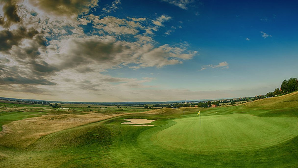 Golfové ihrisko, Golf Resort Skalica 1