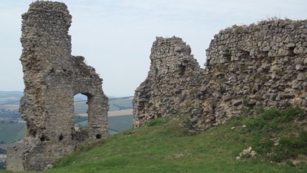 hrad branc 3 Autor: hrady-zamky.sk Zdroj: https://www.hrady-zamky.sk/obrazky/branc/branc19.jpg hrad branc 3 Autor: hrady-zamky.sk Zdroj: https://www.hrady-zamky.sk/obrazky/branc/branc19.jpg