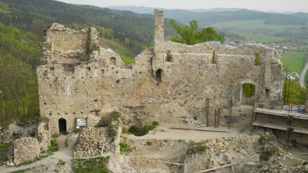 Považský hrad Autor: Dado Baca Zdroj: https://www.flickr.com/photos/119323155@N06/26532966391/sizes/l/
