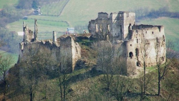 Považský hrad Autor: Reed072 Zdroj: https://upload.wikimedia.org/wikipedia/commons/1/14/Povhrad.jpg