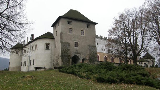 Zvolenský zámok 4 Zdroj: https://sk.wikipedia.org/wiki/Zvolensk%C3%BD_hrad_(nov%C3%BD) Zvolenský zámok 4 Zdroj: https://sk.wikipedia.org/wiki/Zvolensk%C3%BD_hrad_(nov%C3%BD)