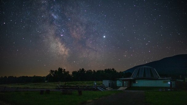 Astronomické observatórium na Kolonickom sedle Autor: Photographer Barbara Zdroj: https://scontent-vie1-1.xx.fbcdn.net/v/t1.0-0/p640x640/65418016_2136983686399329_4430177054071193600_o.jpg?_nc_cat=111&_nc_sid=e007fa&_nc_oc=AQnuQ4SBX7MY3z6QRRod0hr-k-MnV6XMwnfLczEAkuoFWGk_13CigUE4R6RV0iH0KDQ&_nc_ht=scontent-vie1-1.xx&_nc_tp=6&oh=4ec26632640fb67dfd43cfe885c13ce8&oe=5ECEDE72 Astronomické observatórium na Kolonickom sedle Autor: Photographer Barbara Zdroj: https://scontent-vie1-1.xx.fbcdn.net/v/t1.0-0/p640x640/65418016_2136983686399329_4430177054071193600_o.jpg?_nc_cat=111&_nc_sid=e007fa&_nc_oc=AQnuQ4SBX7MY3z6QRRod0hr-k-MnV6XMwnfLczEAkuoFWGk_13CigUE4R6RV0iH0KDQ&_nc_ht=scontent-vie1-1.xx&_nc_tp=6&oh=4ec26632640fb67dfd43cfe885c13ce8&oe=5ECEDE72