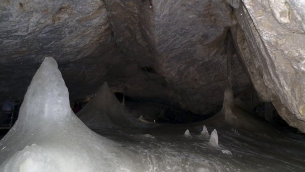 Dobšinská ľadová jaskyňa 3 Autor: Dariusz Wózniak Zdroj: https://slovenskycestovatel.sk/item/dobsinska-ladova-jaskyna Dobšinská ľadová jaskyňa 3 Autor: Dariusz Wózniak Zdroj: https://slovenskycestovatel.sk/item/dobsinska-ladova-jaskyna