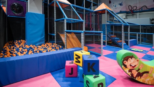 JUMP FUN - viac ako 100 atrakcií pre všetky vekové kategórie 9 JUMP FUN - viac ako 100 atrakcií pre všetky vekové kategórie 9