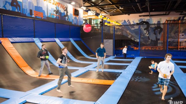JUMP FUN - viac ako 100 atrakcií pre všetky vekové kategórie 12 JUMP FUN - viac ako 100 atrakcií pre všetky vekové kategórie 12