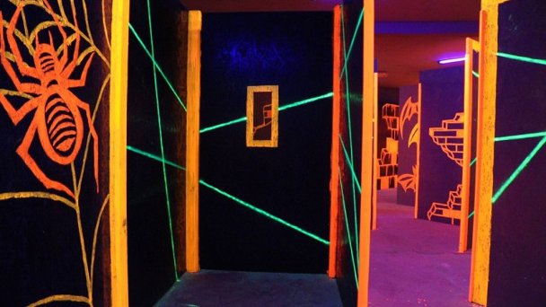 LaserLiptov Autor: https://www.liptovlasers.com/ Zdroj: https://www.liptovlasers.com/sk/photoloader/7/fdp_2588.jpg/720x720 LaserLiptov Autor: https://www.liptovlasers.com/ Zdroj: https://www.liptovlasers.com/sk/photoloader/7/fdp_2588.jpg/720x720