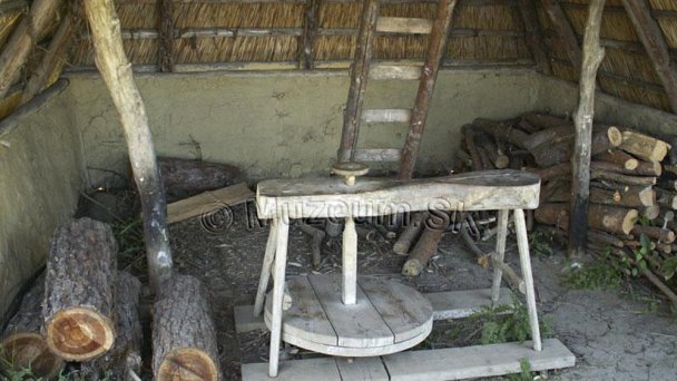 Archeologické múzeum v prírode Liptovská Mara – Havránok 5 Zdroj: https://www.muzeum.sk/archeologicke-muzeum-v-prirode-liptovska-mara-havranok.html