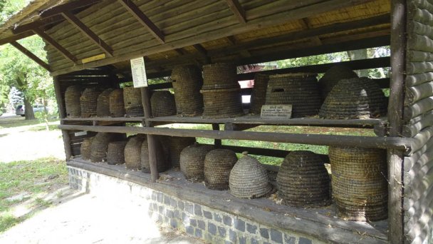 Včelársky skanzen 4 Autor: Rudolf Moravčík Zdroj: https://slovenskycestovatel.sk/item/vcelarska-paseka Včelársky skanzen 4 Autor: Rudolf Moravčík Zdroj: https://slovenskycestovatel.sk/item/vcelarska-paseka