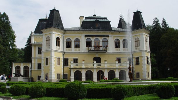 Prírodný park kaštieľa Betliar 4 Zdroj: https://sk.wikipedia.org/wiki/Betliar_(obec) Prírodný park kaštieľa Betliar 4 Zdroj: https://sk.wikipedia.org/wiki/Betliar_(obec)
