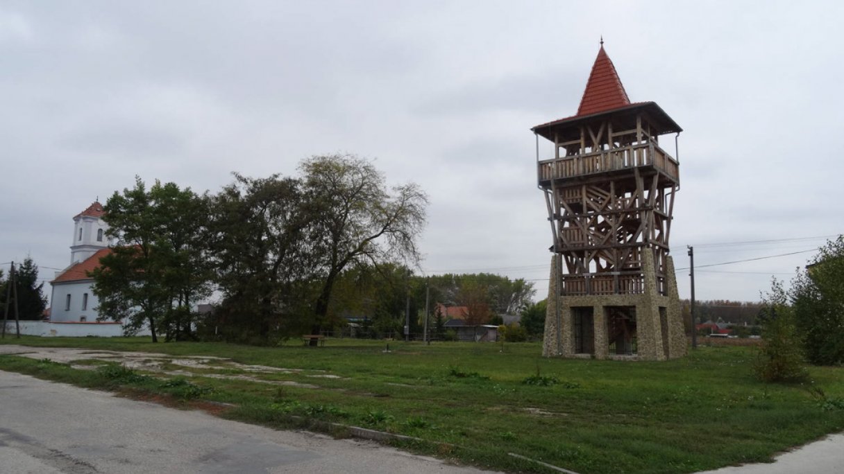 Rozhľadňa Veľké Kosihy 1 Autor: Laco Ceky Zdroj: https://slovenskycestovatel.sk/item/rozhladna-velke-kosihy