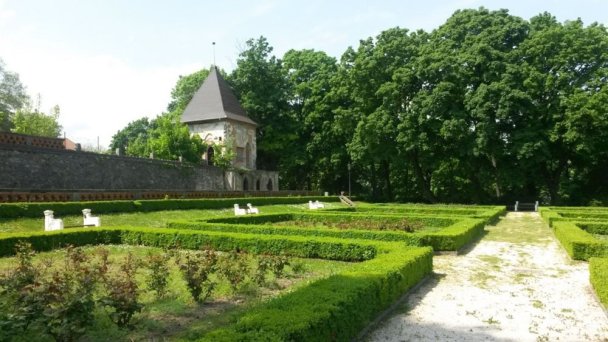 Mestský park Trebišov (historický park Andrássyovcov) 4 Mestský park Trebišov (historický park Andrássyovcov) 4