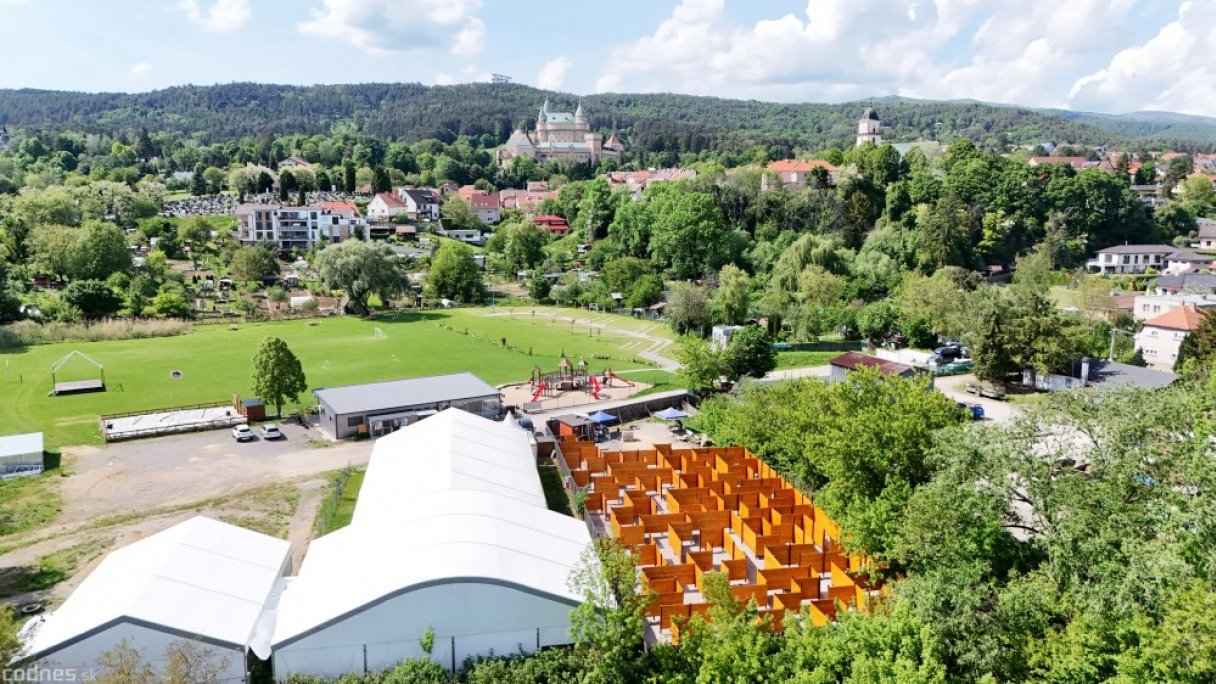 Drevené bludisko Bojnice 1