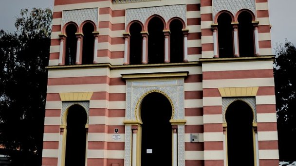 Synagóga Malacky Autor: Gitanes232 Zdroj: https://upload.wikimedia.org/wikipedia/commons/thumb/3/3f/Malacky-synagoga02.jpg/800px-Malacky-synagoga02.jpg Synagóga Malacky Autor: Gitanes232 Zdroj: https://upload.wikimedia.org/wikipedia/commons/thumb/3/3f/Malacky-synagoga02.jpg/800px-Malacky-synagoga02.jpg