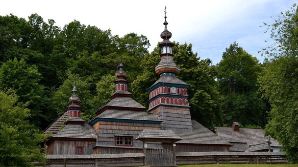 Skanzén Bardejov Autor: Ľuboš Repta Zdroj: https://sk.wikipedia.org/wiki/M%C3%BAzeum_%C4%BEudovej_architekt%C3%BAry_v_Bardejovsk%C3%BDch_K%C3%BApe%C4%BEoch Skanzén Bardejov Autor: Ľuboš Repta Zdroj: https://sk.wikipedia.org/wiki/M%C3%BAzeum_%C4%BEudovej_architekt%C3%BAry_v_Bardejovsk%C3%BDch_K%C3%BApe%C4%BEoch
