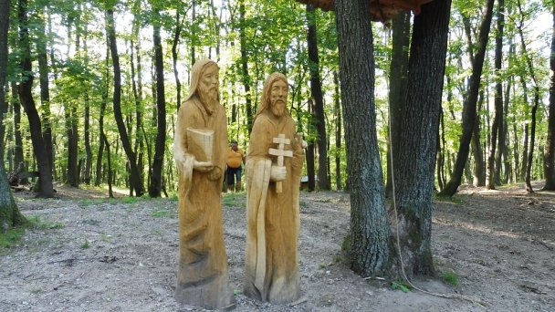 Hradisko Valy Bojná Autor: Facebook Zdroj: https://scontent.fbts7-1.fna.fbcdn.net/v/t1.0-9/71384552_1648567158606538_2265544026860027904_o.jpg?_nc_cat=110&ccb=2&_nc_sid=b9115d&_nc_ohc=Pl9yEC4hg0sAX_ejv_3&_nc_ht=scontent.fbts7-1.fna&oh=38e34172c9b199d605a9bf64bac327cc&oe=5FF3F1C3
