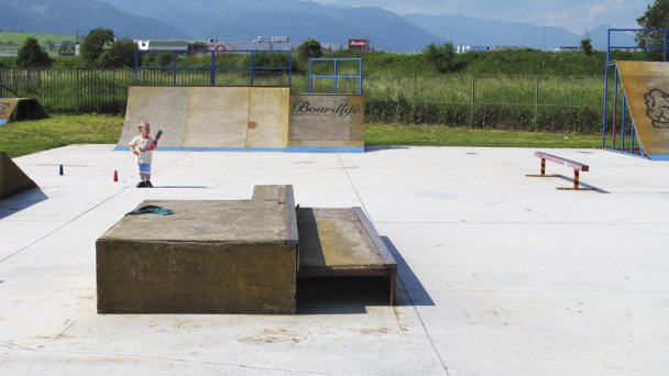 Skatepark Liptovský Mikuláš 5 Autor: Kristián Zdroj: http://www.boardlife.sk/sk/skateboard/skatepark/skatepark-liptovsky-mikulas
