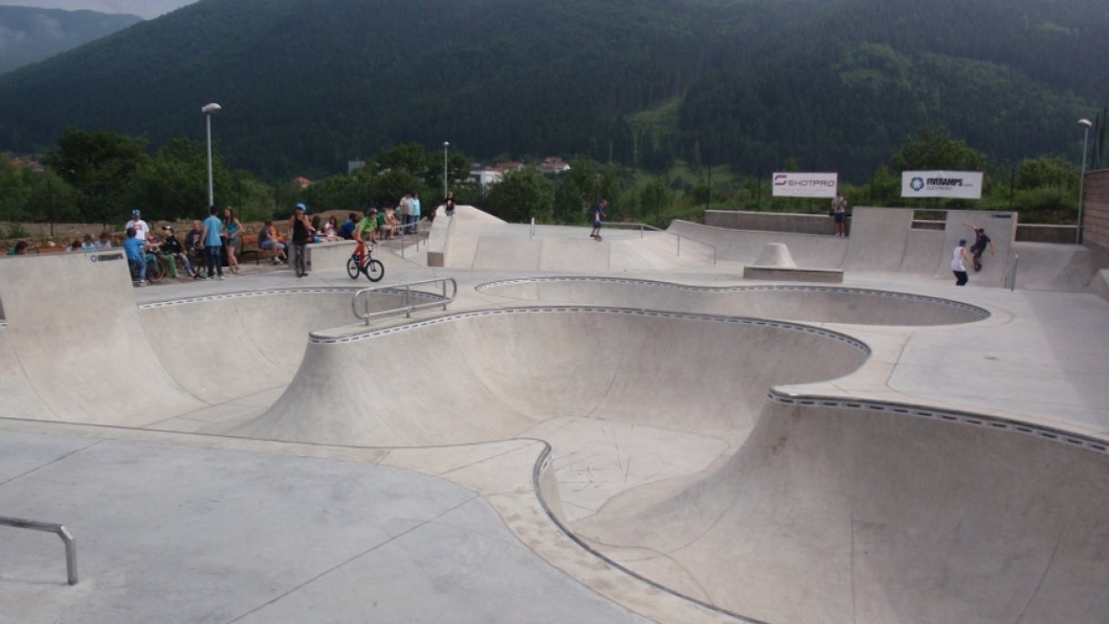 Skatepark Ružomberok 1 Zdroj: https://ruzomberok.dnes24.sk/galeria/rk-skatepark-11500/fotografia-17?articleId=137114