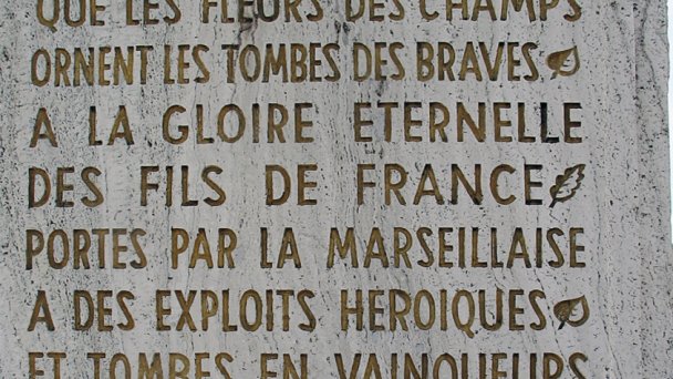 Text na pamätníku vo francúzskom jazyku Autor: Peter Zelizňák Zdroj: https://upload.wikimedia.org/wikipedia/commons/thumb/2/2f/Strecno_text_na_pylone_pamatnika11.jpg/800px-Strecno_text_na_pylone_pamatnika11.jpg Text na pamätníku vo francúzskom jazyku Autor: Peter Zelizňák Zdroj: https://upload.wikimedia.org/wikipedia/commons/thumb/2/2f/Strecno_text_na_pylone_pamatnika11.jpg/800px-Strecno_text_na_pylone_pamatnika11.jpg