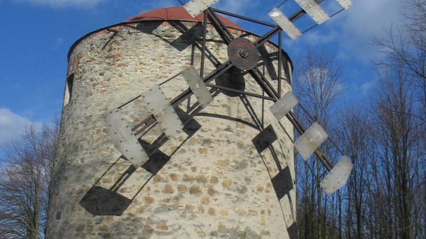 Historický veterný mlyn v Holíči 4 Autor: Lýdia Theinerová Zdroj: https://slovenskycestovatel.sk/item/veterny-mlyn-holic Historický veterný mlyn v Holíči 4 Autor: Lýdia Theinerová Zdroj: https://slovenskycestovatel.sk/item/veterny-mlyn-holic