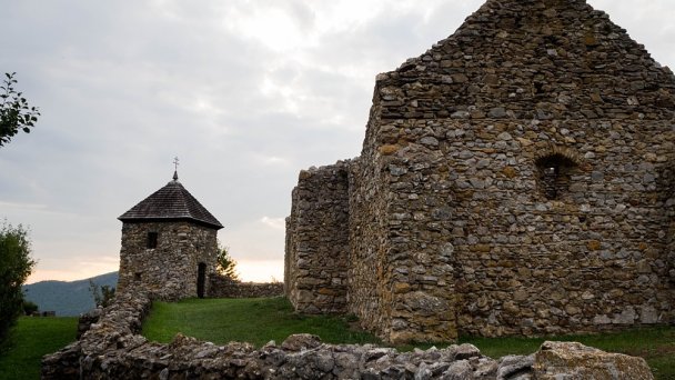 Husitský kostolík v Lúčke Autor: David Raška Zdroj: https://upload.wikimedia.org/wikipedia/commons/2/2d/L%C3%BA%C4%8Dka2.jpg Husitský kostolík v Lúčke Autor: David Raška Zdroj: https://upload.wikimedia.org/wikipedia/commons/2/2d/L%C3%BA%C4%8Dka2.jpg