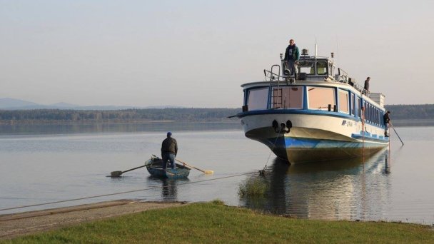 Loď Orava 5 Zdroj: https://scontent-vie1-1.xx.fbcdn.net/v/t31.0-0/p640x640/14556596_813995338704033_3559352066635174350_o.jpg?_nc_cat=110&_nc_sid=e007fa&_nc_oc=AQkZ8vSkAeo5pmEvpgSqB3GEssmJhkPaElIJaeeLoutu8LIWTpA7CqCVP35ADbHcJrI&_nc_ht=scontent-vie1-1.xx&_nc_tp=6&oh=7d58c294711a1cd2899d0f758a02bedb&oe=5ECE8DD0 Loď Orava 5 Zdroj: https://scontent-vie1-1.xx.fbcdn.net/v/t31.0-0/p640x640/14556596_813995338704033_3559352066635174350_o.jpg?_nc_cat=110&_nc_sid=e007fa&_nc_oc=AQkZ8vSkAeo5pmEvpgSqB3GEssmJhkPaElIJaeeLoutu8LIWTpA7CqCVP35ADbHcJrI&_nc_ht=scontent-vie1-1.xx&_nc_tp=6&oh=7d58c294711a1cd2899d0f758a02bedb&oe=5ECE8DD0