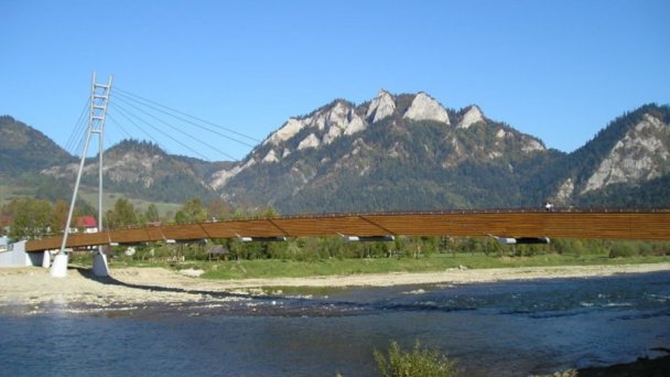 Pltníctvo Dunajec, splavovanie prielomu Dunajca - Pieniny Červený Kláštor 4 Zdroj: http://pltnictvo.eu.sk/galeria/ Pltníctvo Dunajec, splavovanie prielomu Dunajca - Pieniny Červený Kláštor 4 Zdroj: http://pltnictvo.eu.sk/galeria/