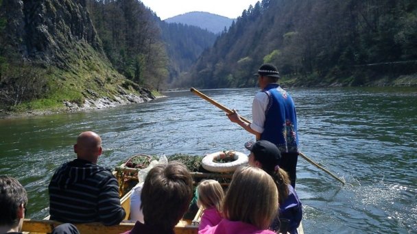 Pltníctvo Dunajec, splavovanie prielomu Dunajca - Pieniny Červený Kláštor 9 Zdroj: http://pltnictvo.eu.sk/galeria/ Pltníctvo Dunajec, splavovanie prielomu Dunajca - Pieniny Červený Kláštor 9 Zdroj: http://pltnictvo.eu.sk/galeria/