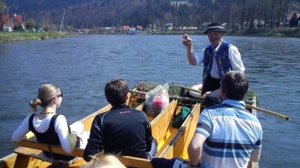 Pltníctvo Dunajec, splavovanie prielomu Dunajca - Pieniny Červený Kláštor 5 Zdroj: http://pltnictvo.eu.sk/galeria/ Pltníctvo Dunajec, splavovanie prielomu Dunajca - Pieniny Červený Kláštor 5 Zdroj: http://pltnictvo.eu.sk/galeria/