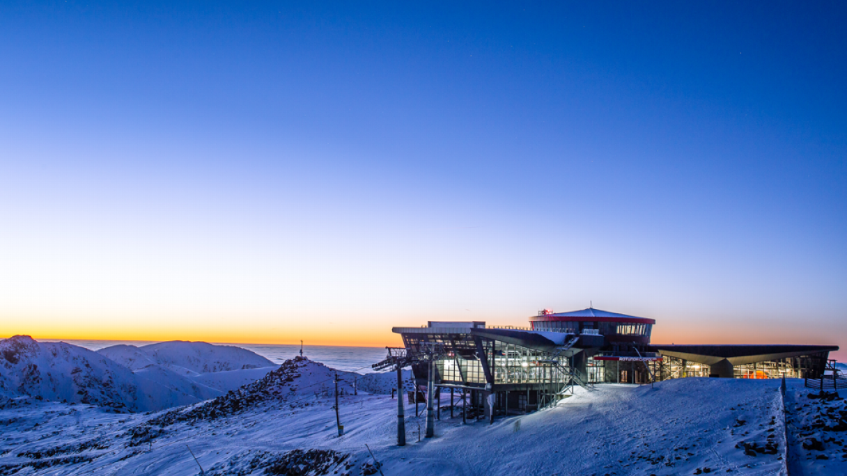 Noc na Chopku **** Rotunda 2004 m.n.m. 1 Noc na Chopku **** Rotunda 2004 m.n.m. 1