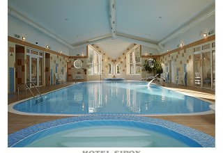 Pohodový senior pobyt so stravou podľa výberu, relaxom vo wellness a večerom s hudbou