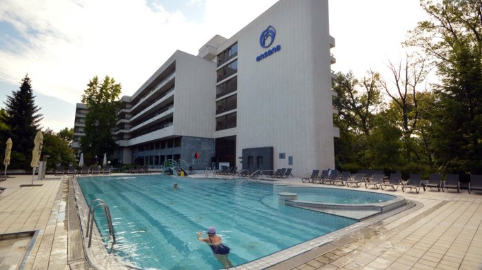 Kúpeľný pobyt s polpenziou a wellness – vyšší komfort v hoteloch Esplanade, Alameda a Thermia Palace