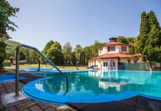 Liečivý dotyk pokoja: Wellness pobyt s jogou, dychovými cvičeniami a plnou penziou