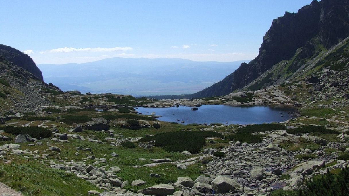 pleso-nad-skokom Autor: Jerzy Opioła Zdroj: https://sk.wikipedia.org/wiki/Pleso_nad_Skokom#/media/S%C3%BAbor:Dolina_M%C5%82ynicka_a1.jpg