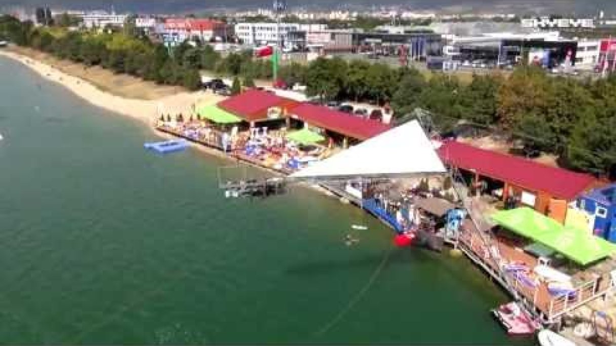 Wakelake Zlaté Piesky - Predstavenie areálu Autor: Wakelake Golden Sands Zdroj: https://www.youtube.com/@wakelakegoldensands5005