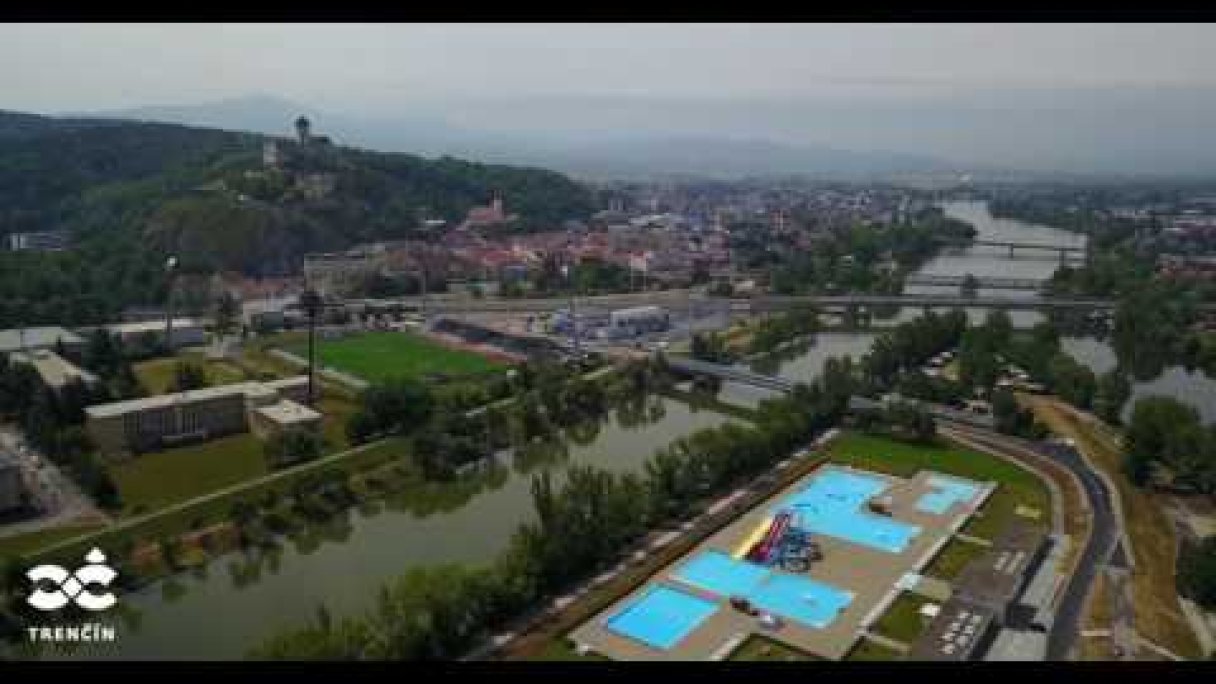 Letné kúpalisko Trenčín Autor: Mesto Trenčín Zdroj: https://www.youtube.com/@mesto.trencin Letné kúpalisko Trenčín Autor: Mesto Trenčín Zdroj: https://www.youtube.com/@mesto.trencin