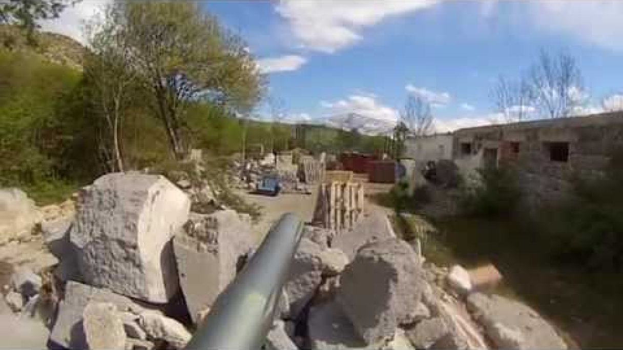 Paintball Dolná Súča Autor: Ondrej Gulas Zdroj: https://www.youtube.com/@ondrejgulas Paintball Dolná Súča Autor: Ondrej Gulas Zdroj: https://www.youtube.com/@ondrejgulas