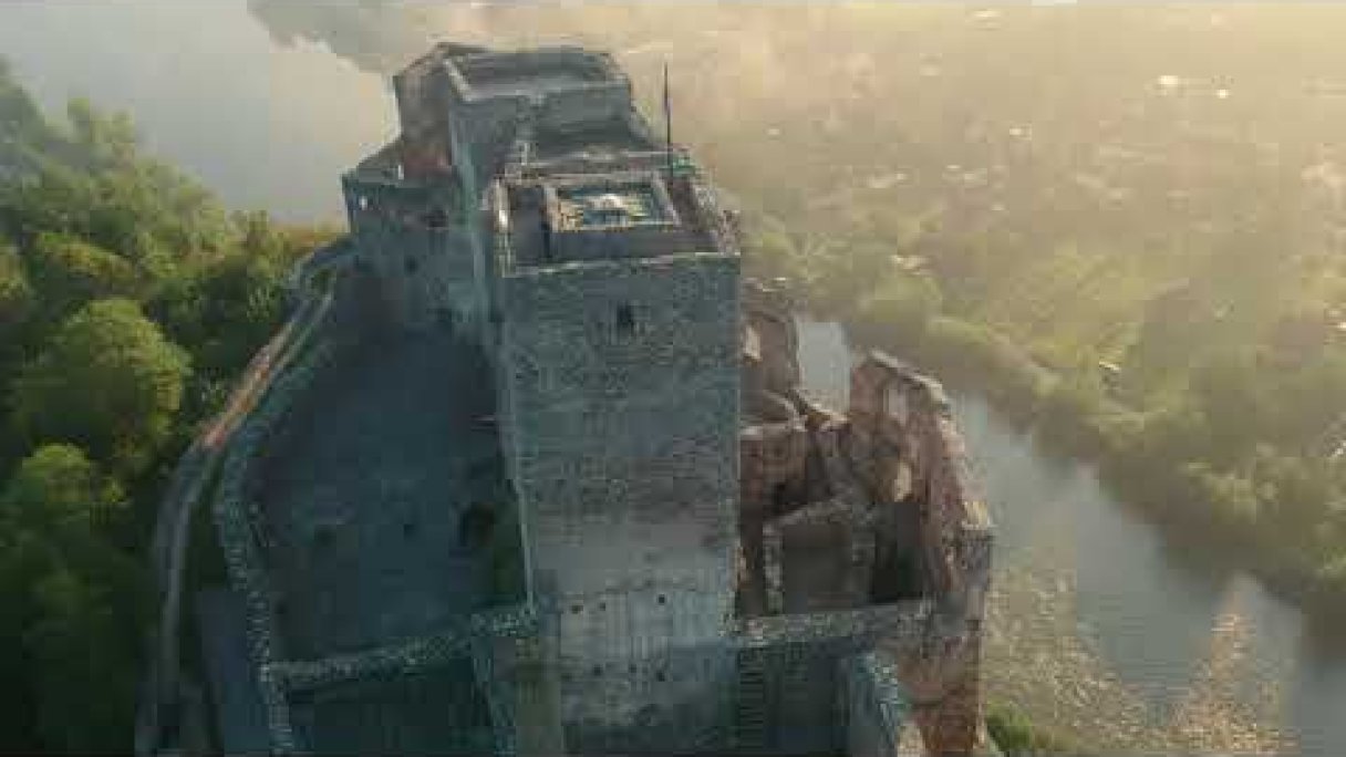 Hrad Strečno Autor: Vlado Vričan Zdroj: https://www.youtube.com/@vladovful Hrad Strečno Autor: Vlado Vričan Zdroj: https://www.youtube.com/@vladovful