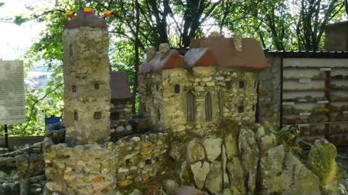 Malý skanzen Beckov (Bubeland) 4K - Vyletik.eu Autor: Vyletik.eu Zdroj: https://www.youtube.com/@Vyletikeu