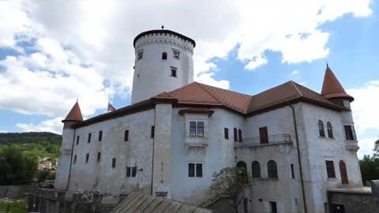 Budatinsky hrad Autor: JaRoY33 Zdroj: https://www.youtube.com/@JaRoY33 Budatinsky hrad Autor: JaRoY33 Zdroj: https://www.youtube.com/@JaRoY33