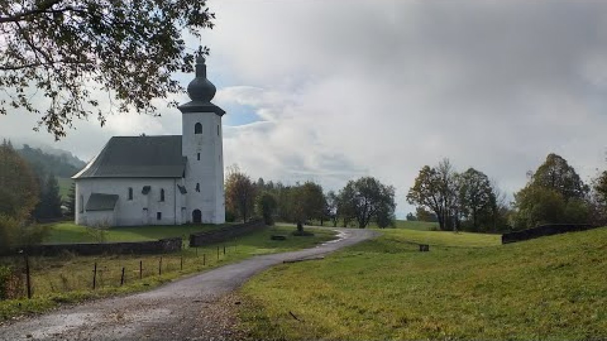 Geografický stred Európy, Kremnické Bane Autor: Miloš Kasal Zdroj: https://www.youtube.com/@miloskasal Geografický stred Európy, Kremnické Bane Autor: Miloš Kasal Zdroj: https://www.youtube.com/@miloskasal