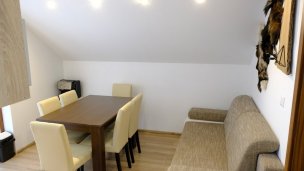 Bordový apartmán (Apartmán s 2 spálňami)