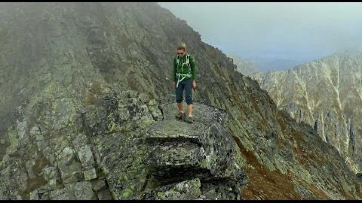 Bystrá Lávka (2300 m), Furkotský štít (2404 m) , Hrubý vrch (2428 m) Autor: K & J Produkcia Zdroj: https://www.youtube.com/@JodaEn Bystrá Lávka (2300 m), Furkotský štít (2404 m) , Hrubý vrch (2428 m) Autor: K & J Produkcia Zdroj: https://www.youtube.com/@JodaEn